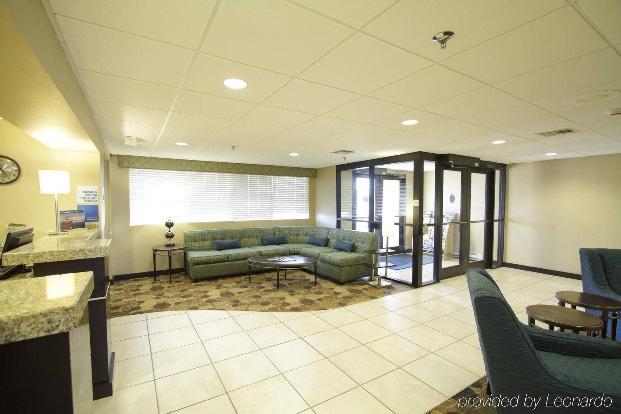 Holiday Inn Express Hotel & Suites Colby By Ihg Exterior foto